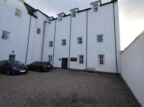 Douglas House Apartments