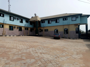 Adebayowa Hotel