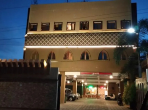 Hotel Syariah Larismanis