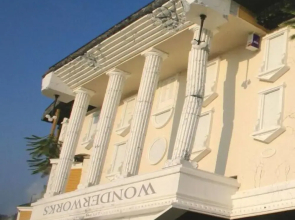 Whispering Pines 423