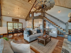Bear Claw Cabin by Escape to Blue Ridge