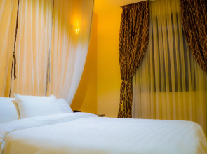 Fourth Parklands Guest House & Conference