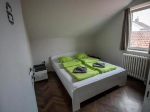 Hostel Fair and Square