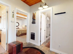 Villa De Los Pinos - Year-round Activities, Nearby Shopping & Restaurants