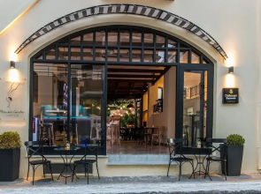 Polydoros Hotel Apartments