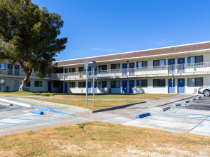 Motel 6 Mojave, CA