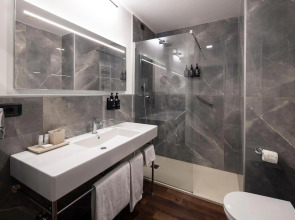 Siam Elegance Hotels & Spa