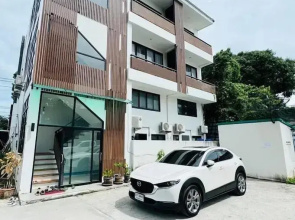 Rockstar Beach Apartments