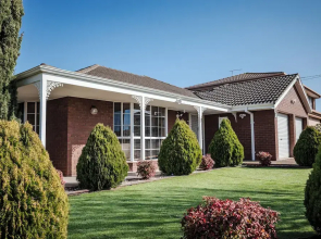 StayAU 4BR Lakeside Retreat in Seabrook