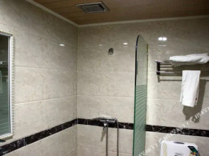 Yi Su Hotel(逸宿轻居酒店(北仑新大路店))