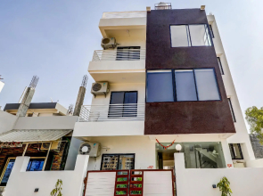 OYO 65071 Sukh Palace