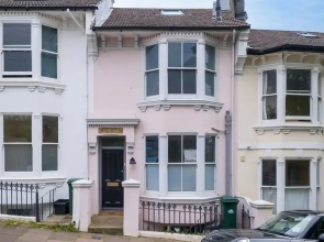 Host Stay Wakefield Apartment