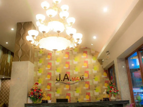 Collection O JA Siam City