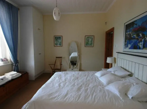 2 Cottons Cottage