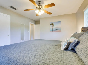5 Mi to Busch Gardens Tampa Bay: Villa w/ Pool!