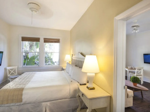 The Southernmost Inn - Adults Only