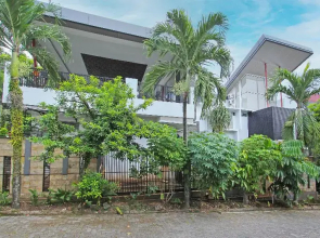 Oyo 91665 D'prof Exclusive Guesthouse