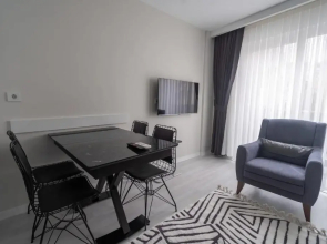 Apartment With Balcony Close to Beach in Muratpasa