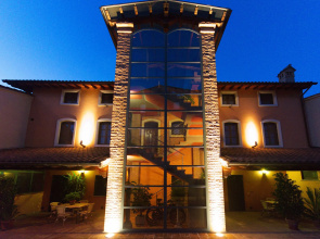 Residenza L'uncinaia Holiday House