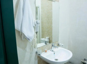 Отель City Walls