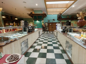 Отель Ilunion Les Corts Spa