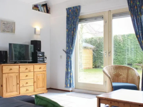 Beautiful Home in Wemeldinge With 3 Bedrooms and Wifi