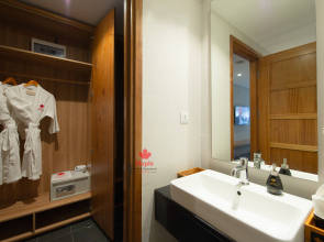 Maple Hotel & Apartment