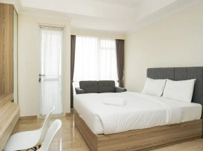 Comfort and Clean Studio Menteng Park Apartment
