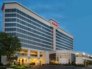 Holiday Inn Select East Poplar I-240