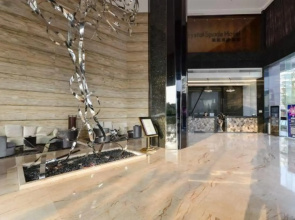 Crystal Spade Hotel
