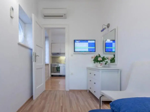 Chic Apartment in Center