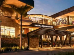 Cancun Extraordinary Maracuya Department In front of Puerto Cancun