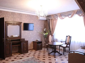 Grand Plaza