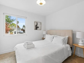 @ Marbella Lane - Modern 3broasis in Siliconvalley