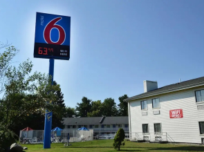 Motel 6 Nashua