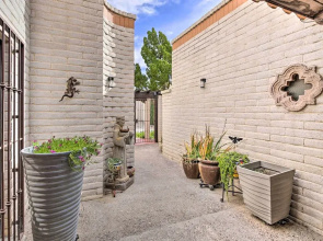 Elegant El Paso Condo ~ 10 Mi to Downtown!