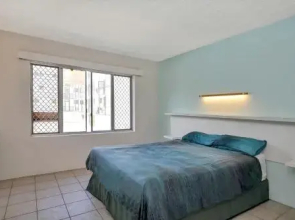 Beachcomber Unit 4,- Beachside Unit -