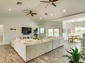 < 1 Mi to Pennekamp State Park: Luxe Home w/ Dock!