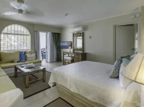 Sand Acres At Bougainvillea