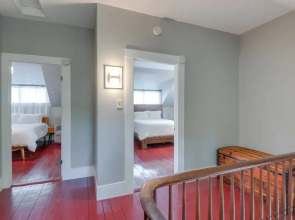 Chester Home ~ 12 Mi to Magic Mountain Ski Area