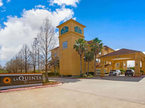 La Quinta Inn & Suites by Wyndham Pearland - Houston South