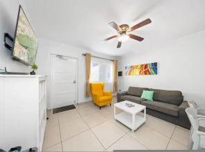 Lovely 1br1ba Condo Walk to Beach Pool BBQ