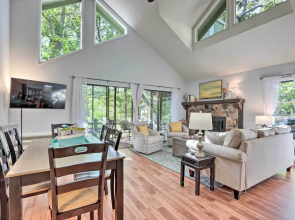 Resort Perks: Updated Osage Beach Home!