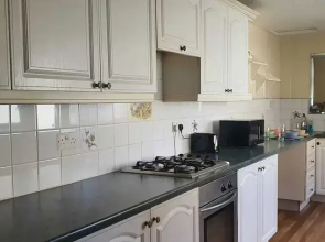 Room in Guest Room - Comfortable Room in Coventry