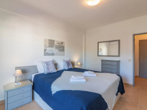 Vilamoura Cosy 2 With Pool by Homing