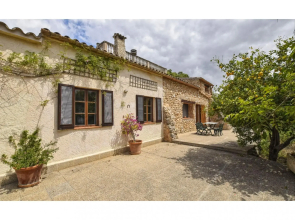 Vintage Holiday Home with Private Pool in Buger