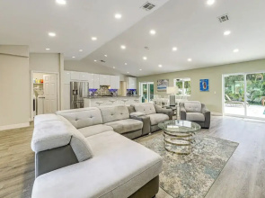 2 Mi to Deerfield Beach: Home w/ Outdoor Oasis!