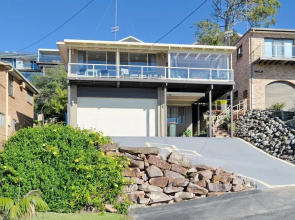 Soldiers Point Road, 50