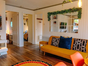 Luxurious Mountain Retreat Lodge Hunters Quay