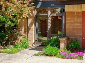 Blackhawk 2817 4 Bedroom Townhouse by RedAwning